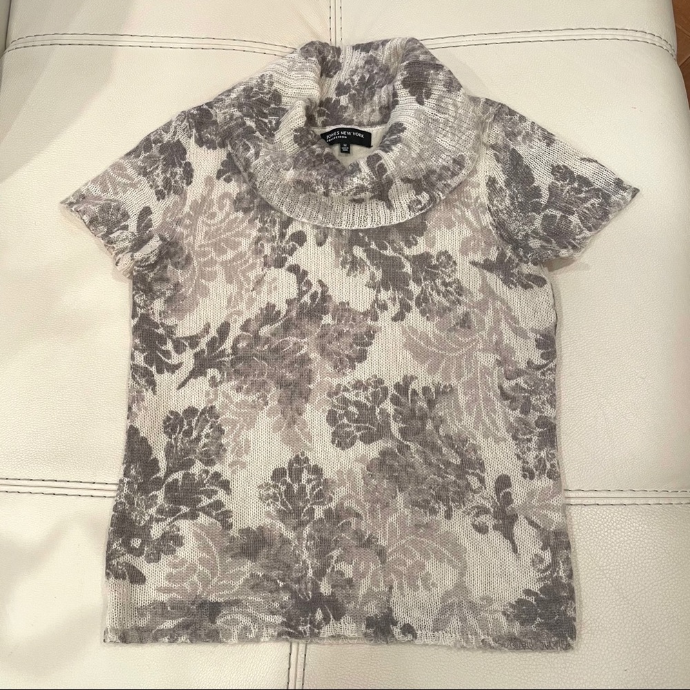 Jones New York Women’s Floral Gray Cowl-neck Short Sleeve Sweater Knit Top Sz. M